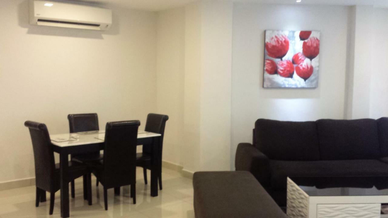 Cherloft@Samsuria Beach Residences Kampung Sungai Ular Exterior foto