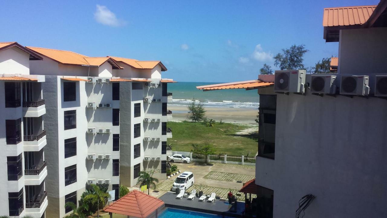 Cherloft@Samsuria Beach Residences Kampung Sungai Ular Exterior foto